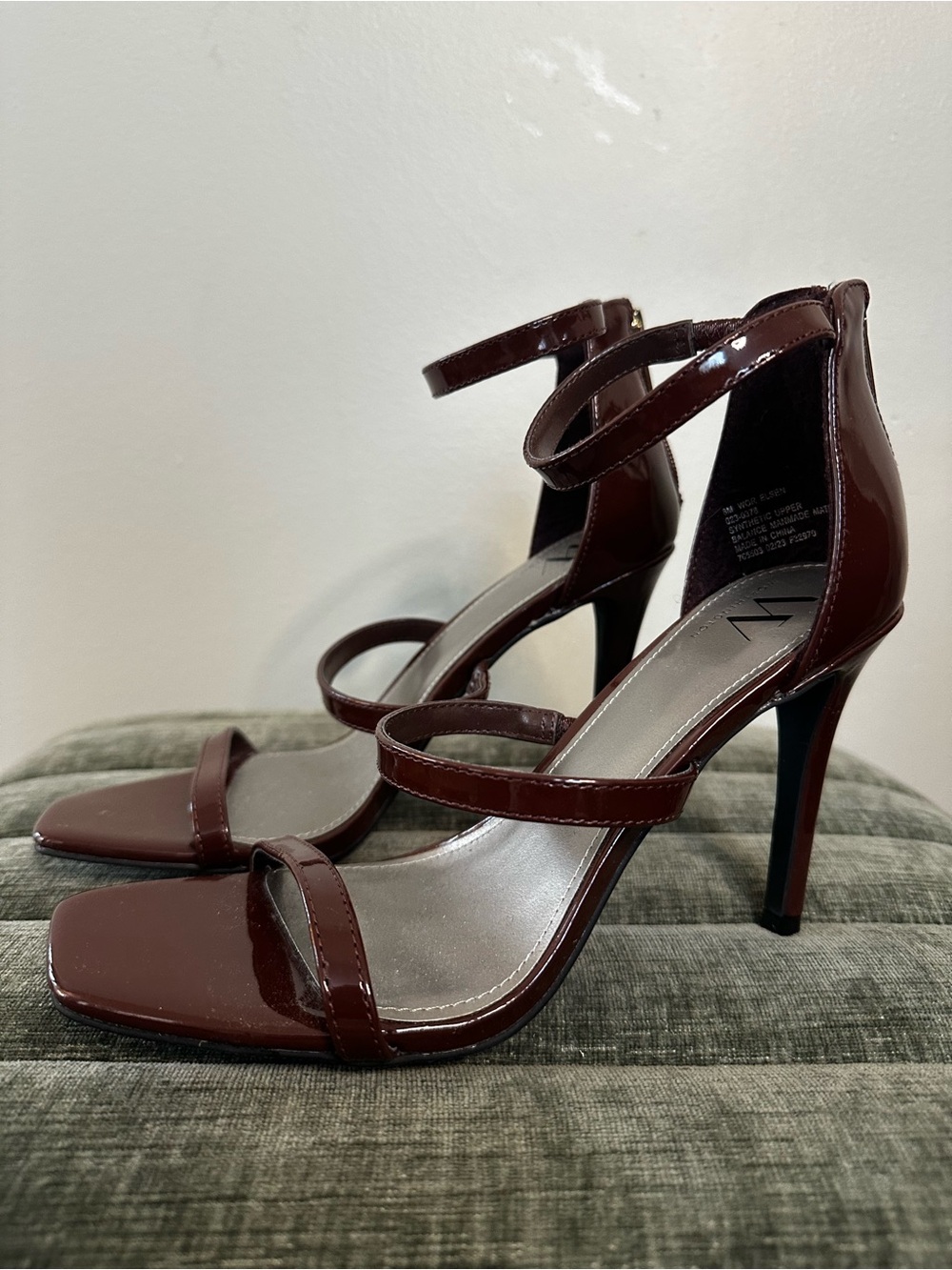 Worthington Burgundy Patent Strappy Stiletto Heels Square Toe Size 8